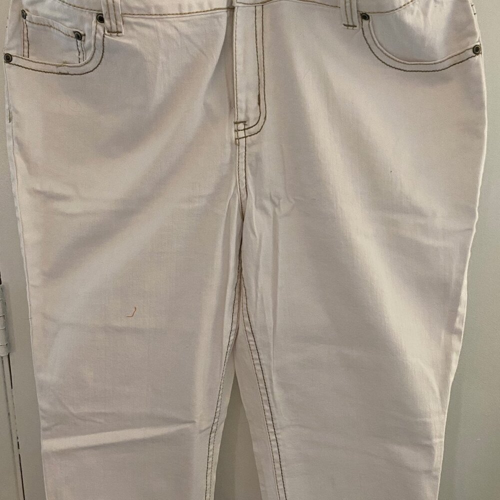 Lane Bryant Capris NWT